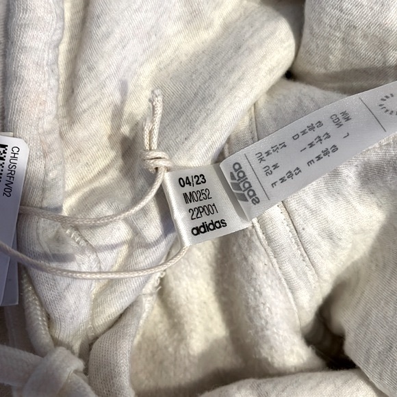 Adidas - Essentials Big Logo Hoodie - Medium *NWT* - Picture 7 of 8